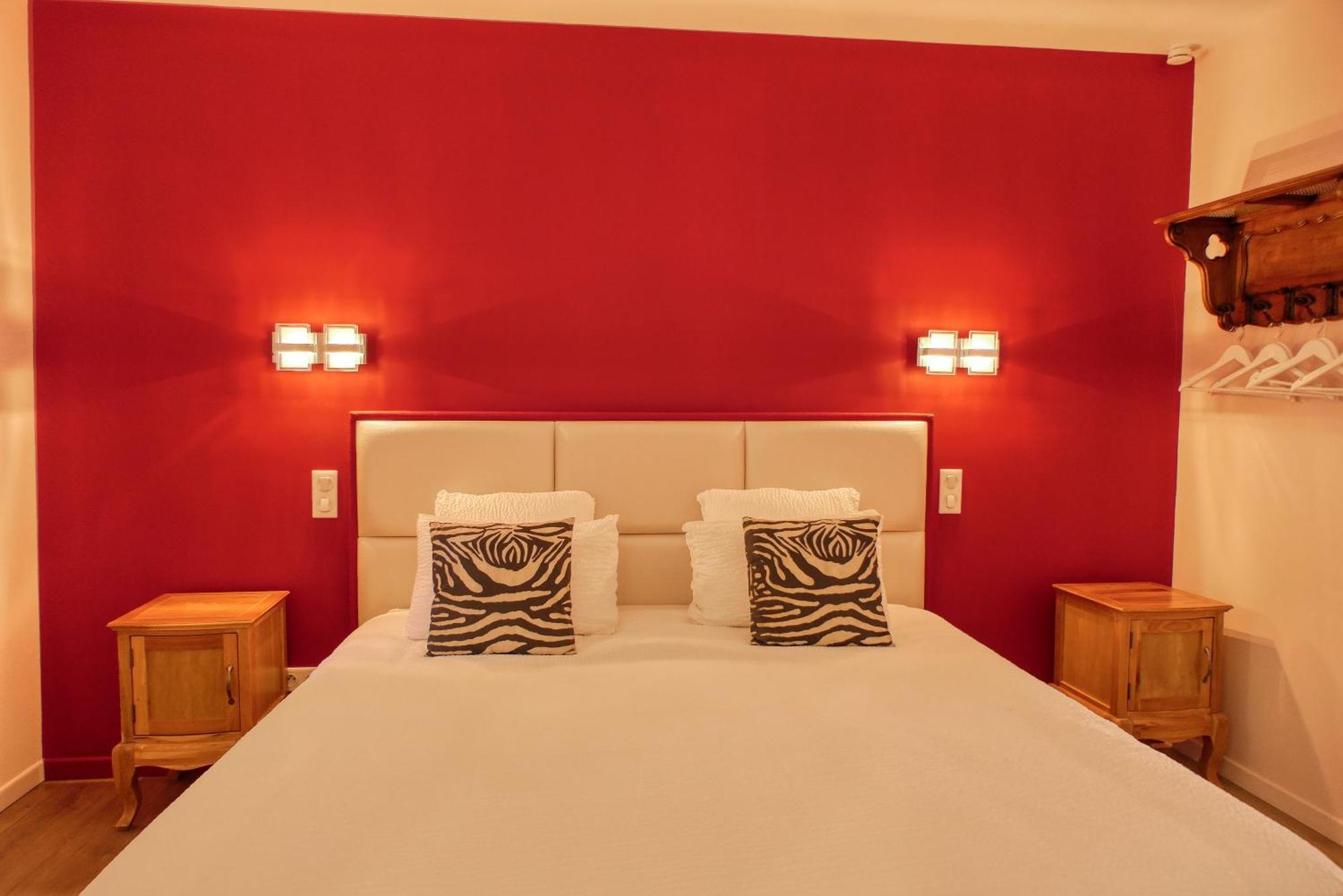 Guest house Le Hameau Fleur De Pierres , , Et Table D'hotes 3*