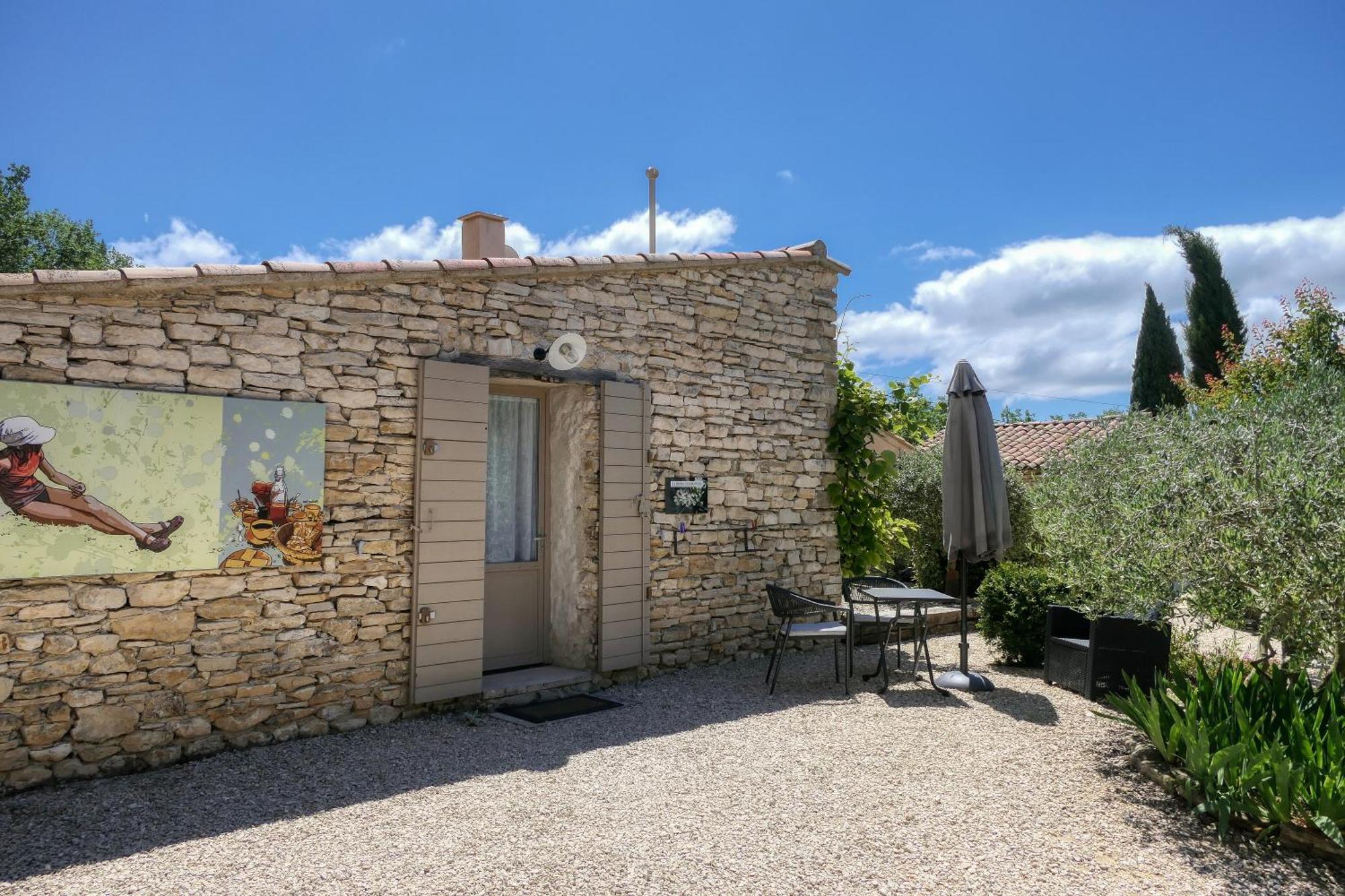 Le Hameau Fleur De Pierres , , Et Table D'hotes Guest house Murs (Vaucluse)