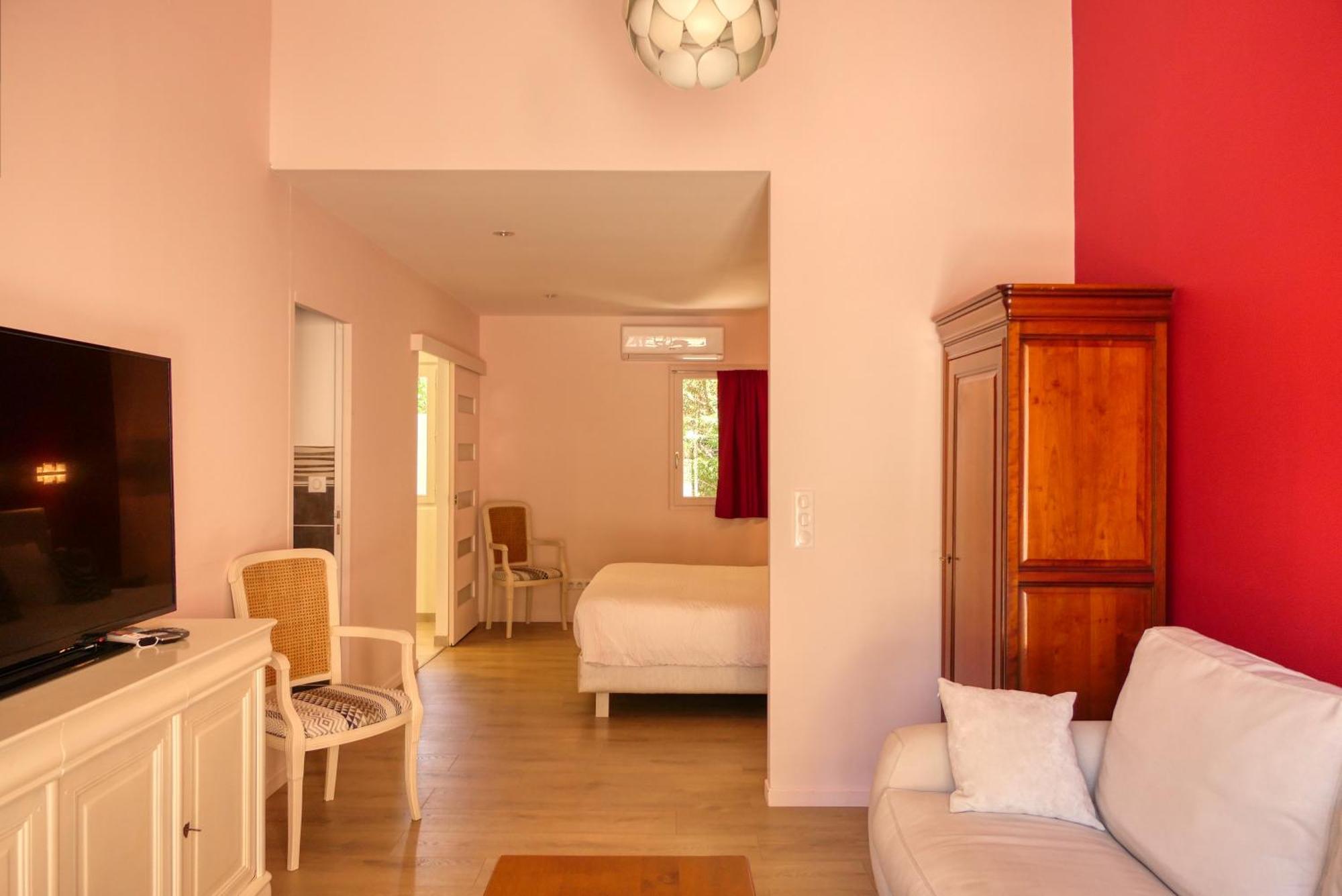 Guest house Le Hameau Fleur De Pierres , , Et Table D'hotes Murs (Vaucluse)