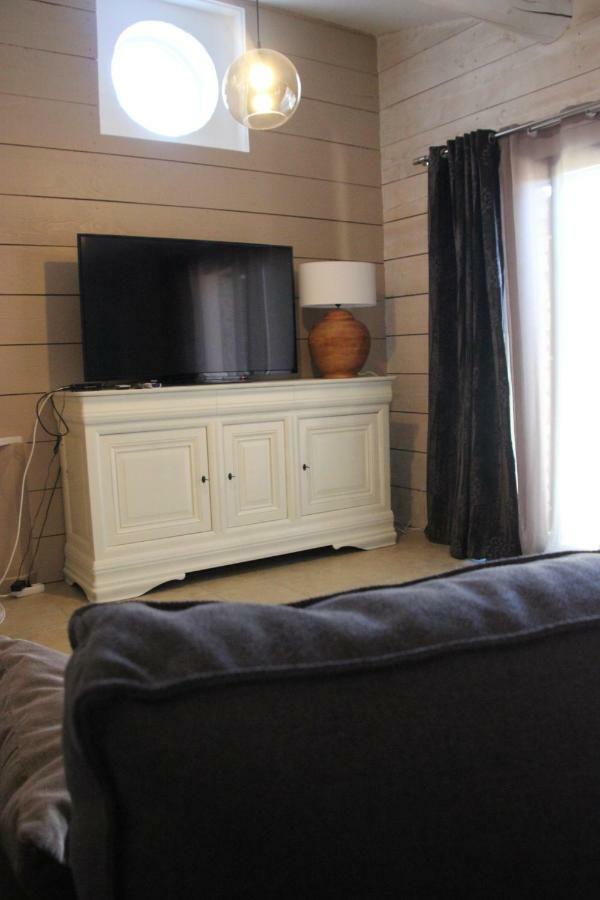 Guest house Le Hameau Fleur De Pierres , , Et Table D'hotes